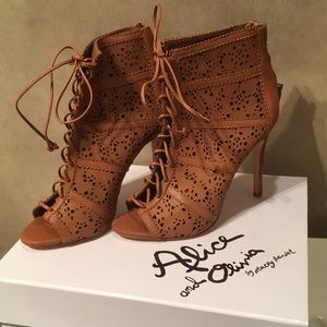 ALICE AND OLIVIA Lace Up Booties NEVER WORN!